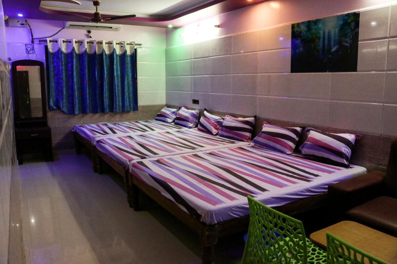 Sri Priya Lodge Dharmapuri Екстер'єр фото