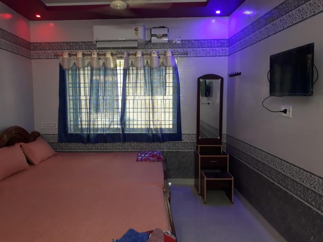 Sri Priya Lodge Dharmapuri Екстер'єр фото